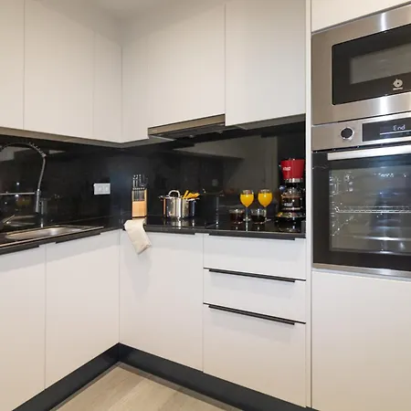 Spacious New And Renovated In Plaza Espana With Stunning Terrace-garden And Exquisite Decoration