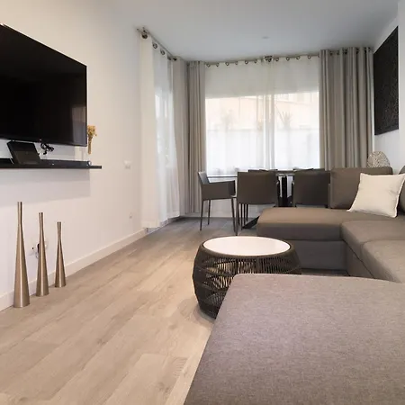 Apartmán Spacious New And Renovated In Plaza Espana With Stunning Terrace-garden And Exquisite Decoration *