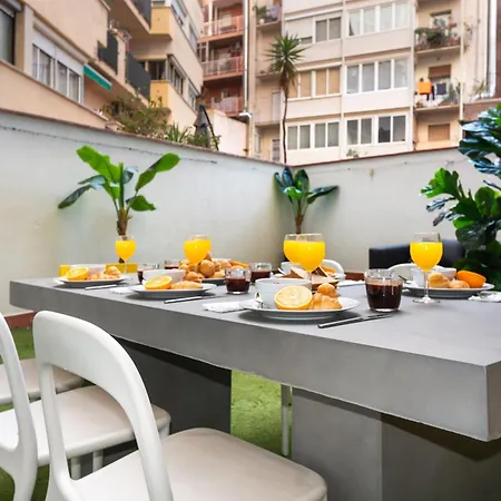 Spacious New And Renovated In Plaza Espana With Stunning Terrace-garden And Exquisite Decoration
