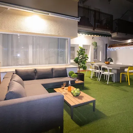 Apartmán Spacious New And Renovated In Plaza Espana With Stunning Terrace-garden And Exquisite Decoration Barcelona